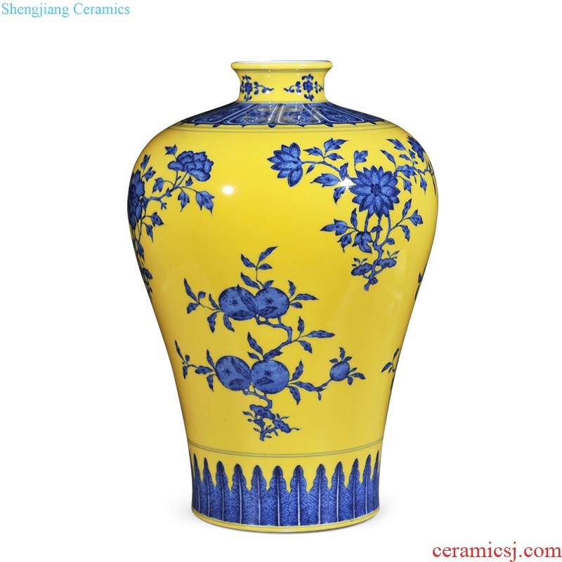 Jingdezhen ceramic imitation of qianlong emperor kiln the blue paint powder enamel vase YingXiWen lantern sitting room adornment is placed