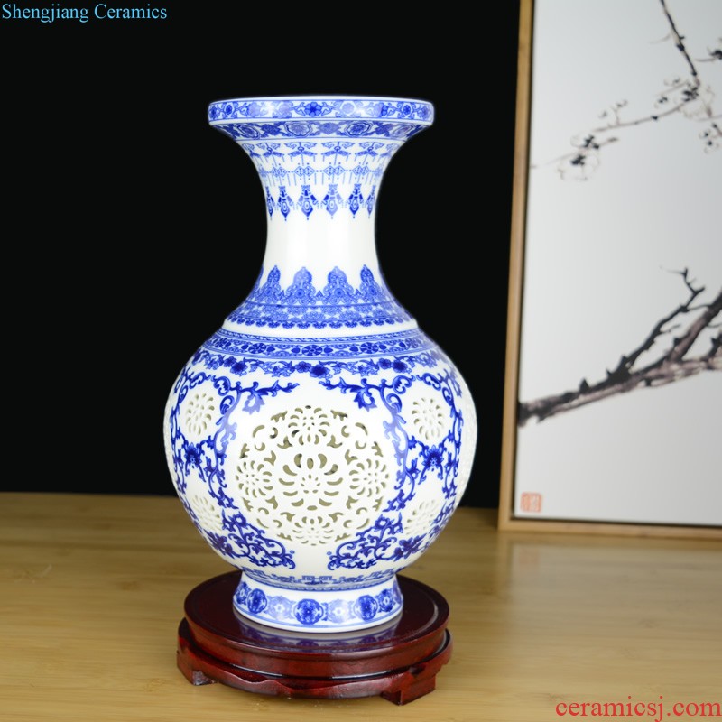 Archaize kiln line vase jingdezhen ceramic furnishing articles contracted household act the role ofing is tasted of contemporary sitting room hotel arts and crafts