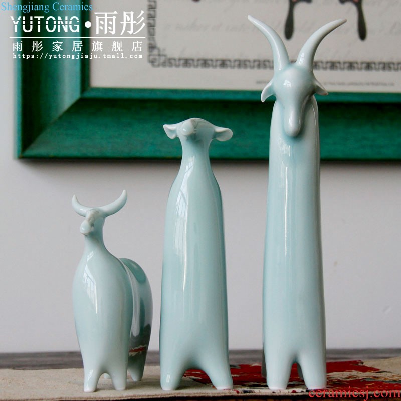 Rain tong home | shadow green ceramic porcelain carving small animals rabbits mini desktop small place decoration home decoration