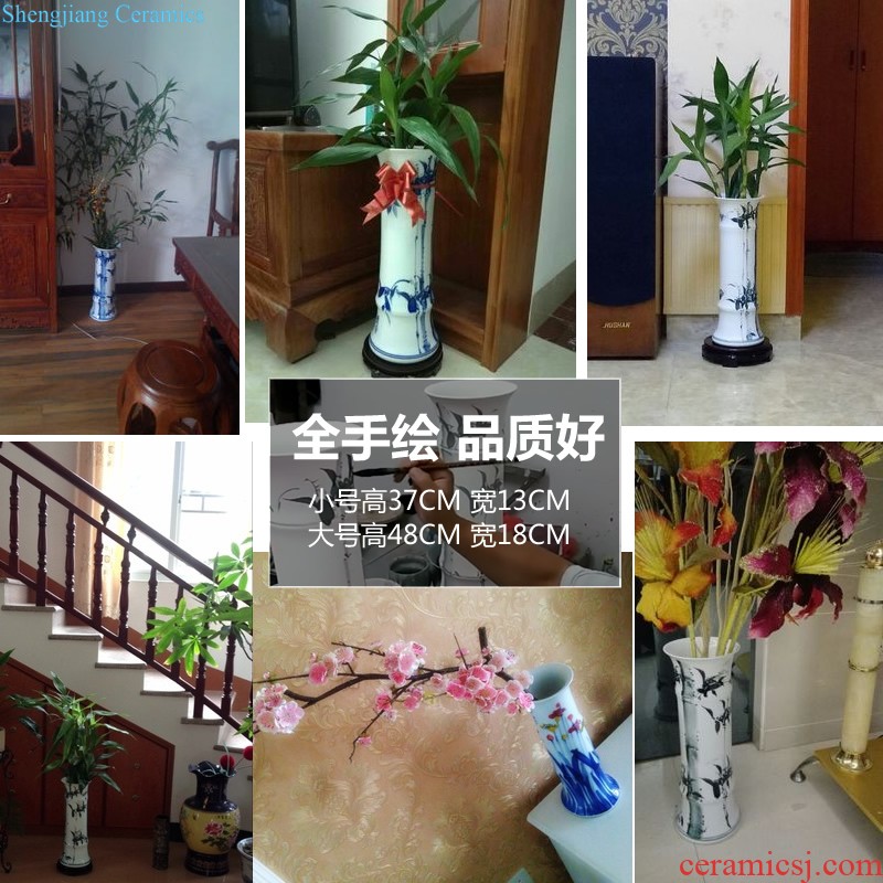 Jingdezhen ceramic blue and white porcelain vase furnishing articles sitting room of Chinese style restoring ancient ways is the dried flower arrangement home home decoration