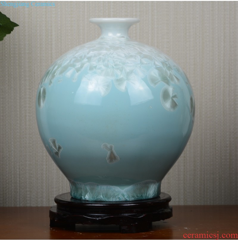 Jingdezhen ceramics Hollow out of blue and white porcelain vase restoring ancient ways The sitting room creative Chinese style household adornment furnishing articles