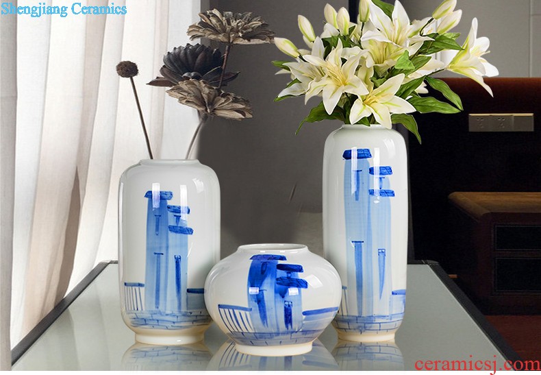 Jingdezhen ceramics hollow out of blue and white porcelain vases, flower arrangement modern furnishing articles aj60 sitting room of Chinese style household decorations