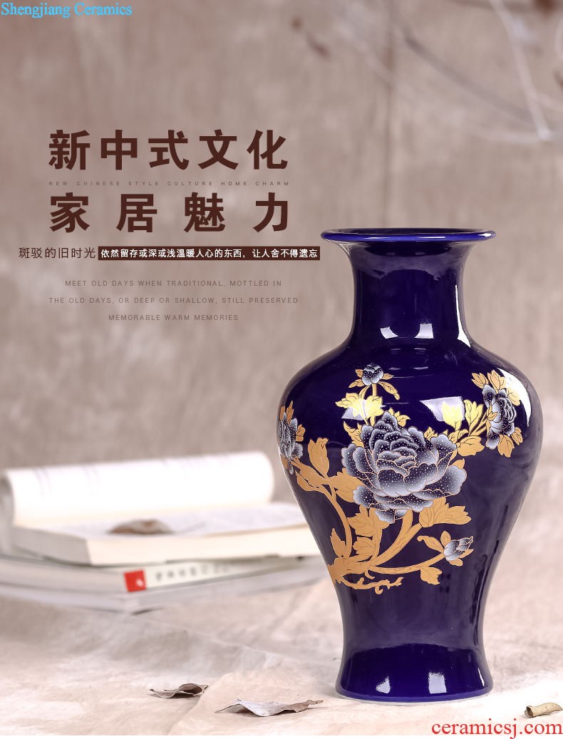 Jingdezhen ceramics designer galloping brush pot furnishing articles retro creative home sitting room adornment desktop decoration