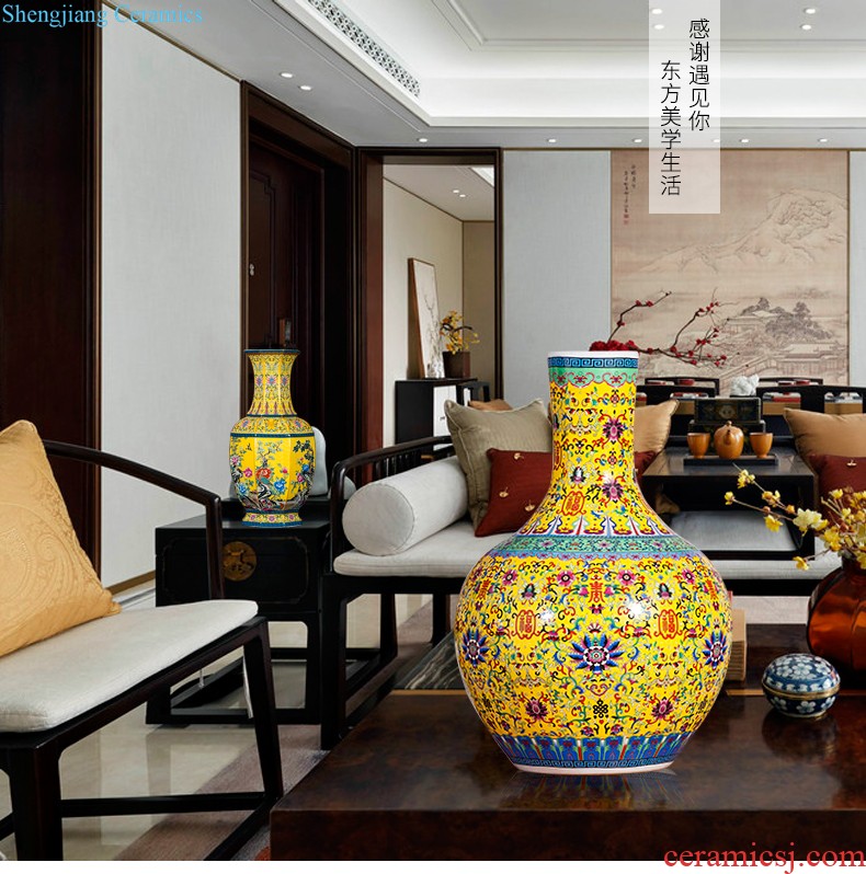 Jingdezhen ceramics hand-painted archaize pomegranate of blue and white porcelain vase flower arranging Chinese style home sitting room adornment is placed