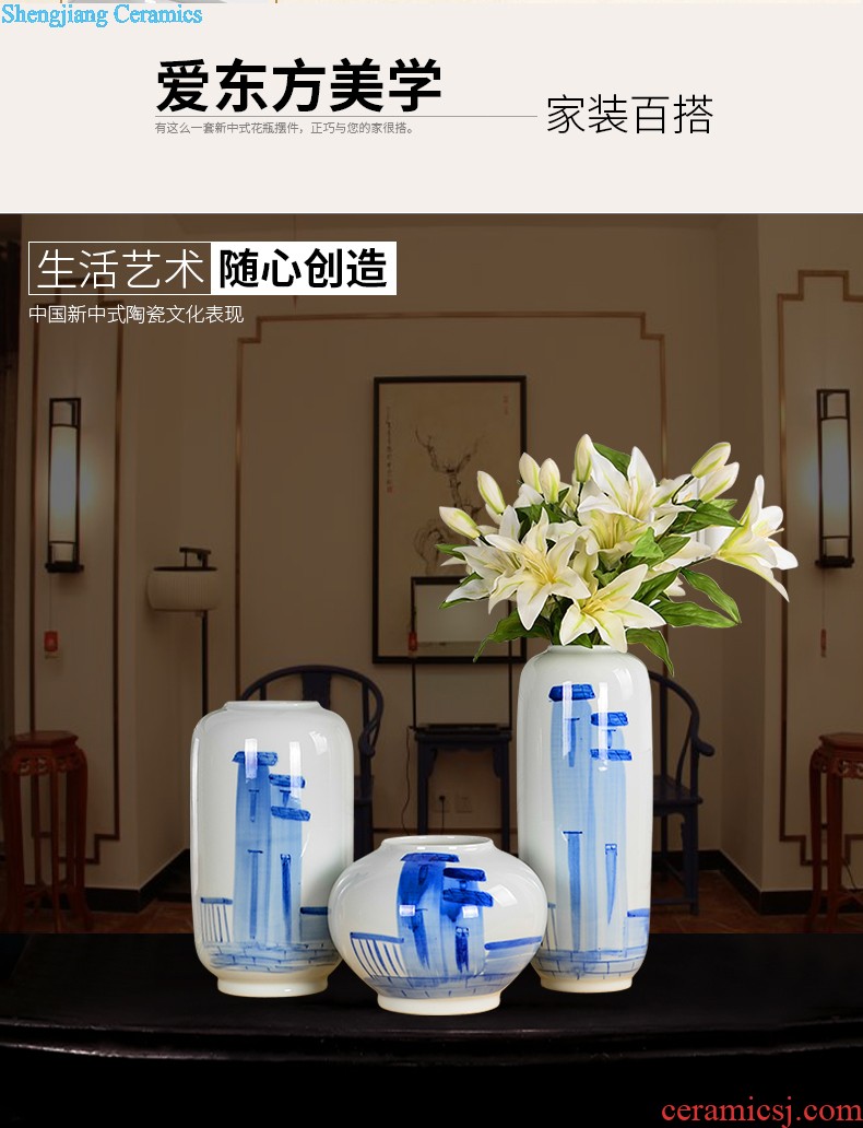 Jingdezhen ceramics hollow out of blue and white porcelain vases, flower arrangement modern furnishing articles aj60 sitting room of Chinese style household decorations