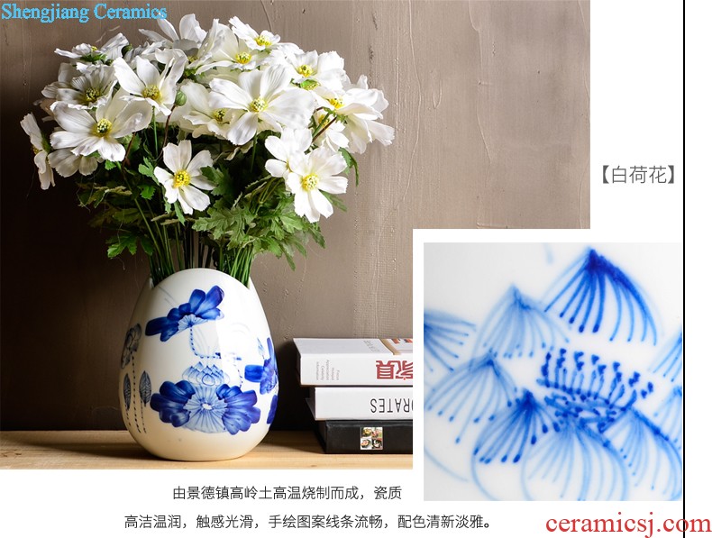 Classic blue and white porcelain vase cb32 jingdezhen ceramics sitting room adornment is placed the general tank storage tank caddy