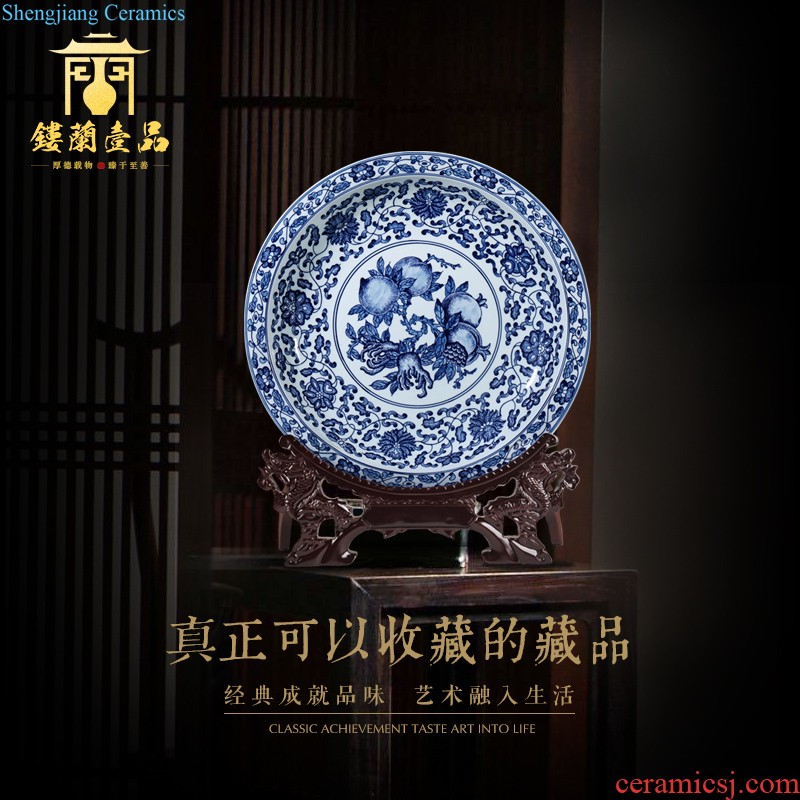 Jingdezhen blue and white storage tank new Chinese style antique ceramics qianlong vase sitting room home furnishing articles