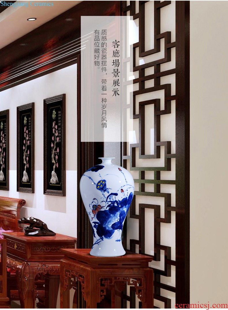 Master of jingdezhen ceramics hand-painted enamel vase means safe relief bamboo modern home sitting room adornment is placed