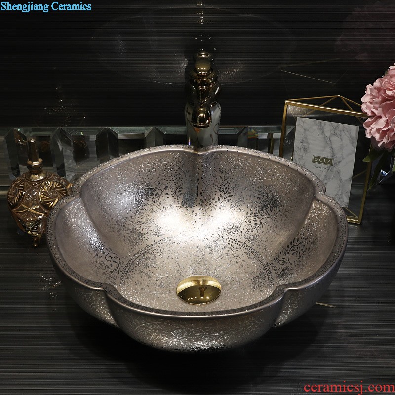 Gold cellnique square on the sink water basin European household ceramics washs a face of the basin that wash a face plate of one meter sunshine