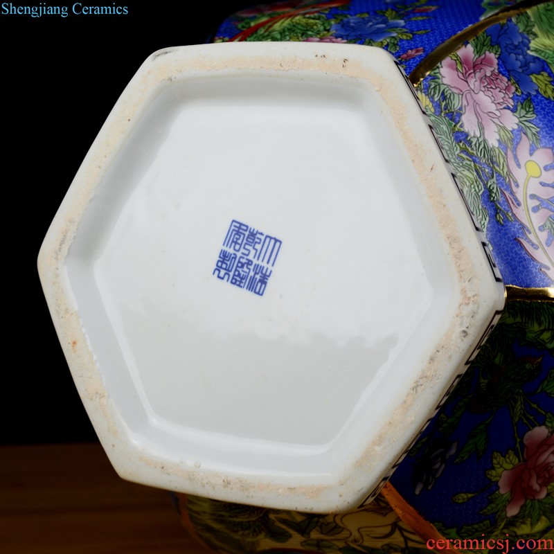 Jingdezhen ceramics hand-painted painting of flowers and pottery vases, sitting room of new Chinese style household decorations with cover pot furnishing articles