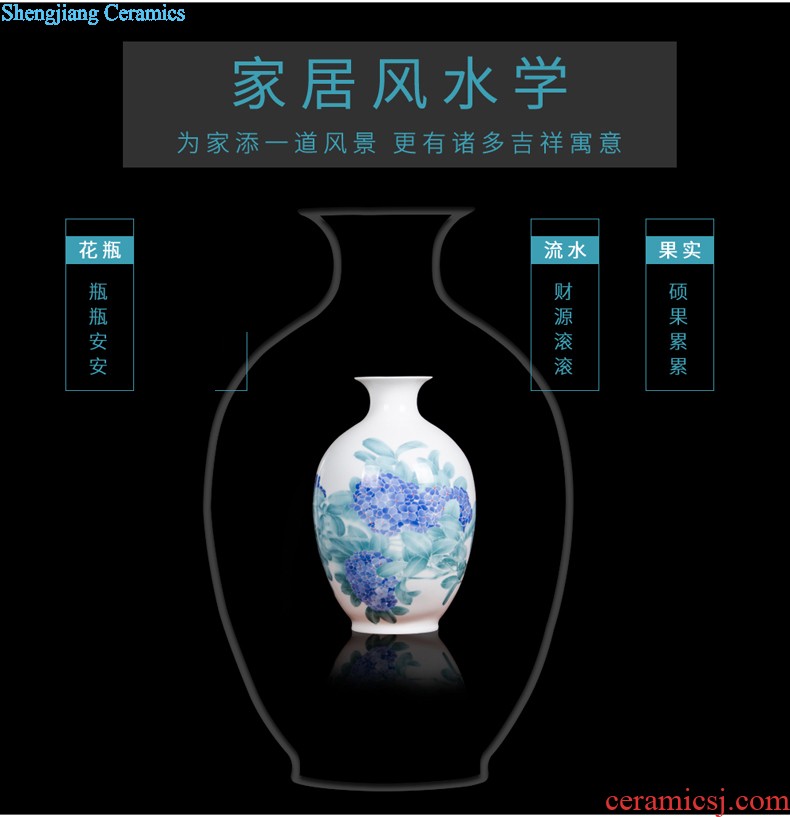 Famous master of jingdezhen ceramics vases, flower arranging Chinese style is contemporary and contracted household wine sitting room adornment is placed