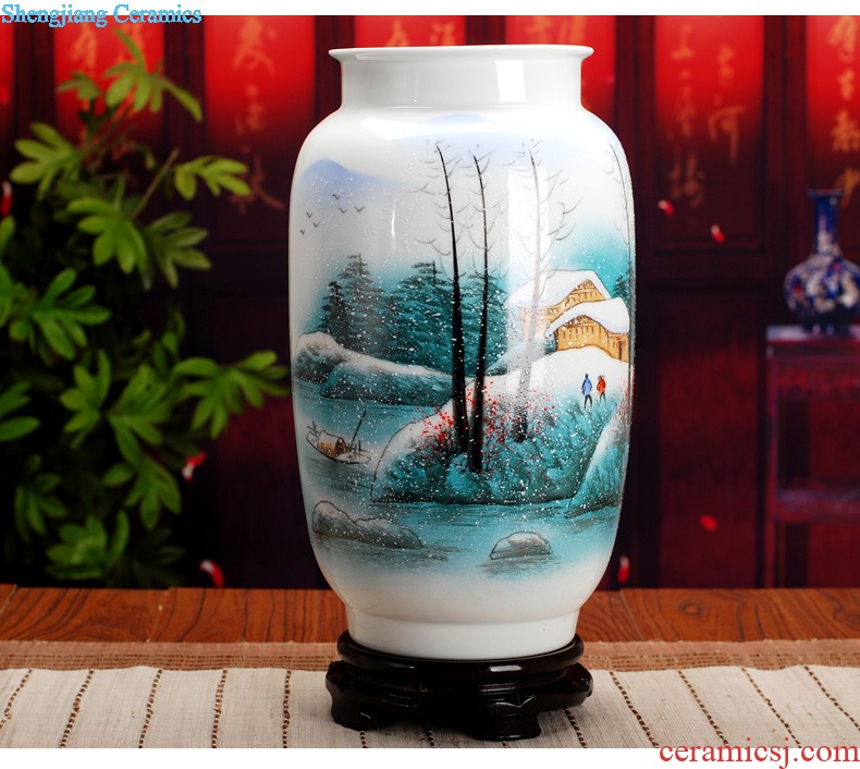 Hand-painted chrysanthemum patterns of blue and white porcelain of jingdezhen ceramics surface square vase furnishing articles study calligraphy and painting is received