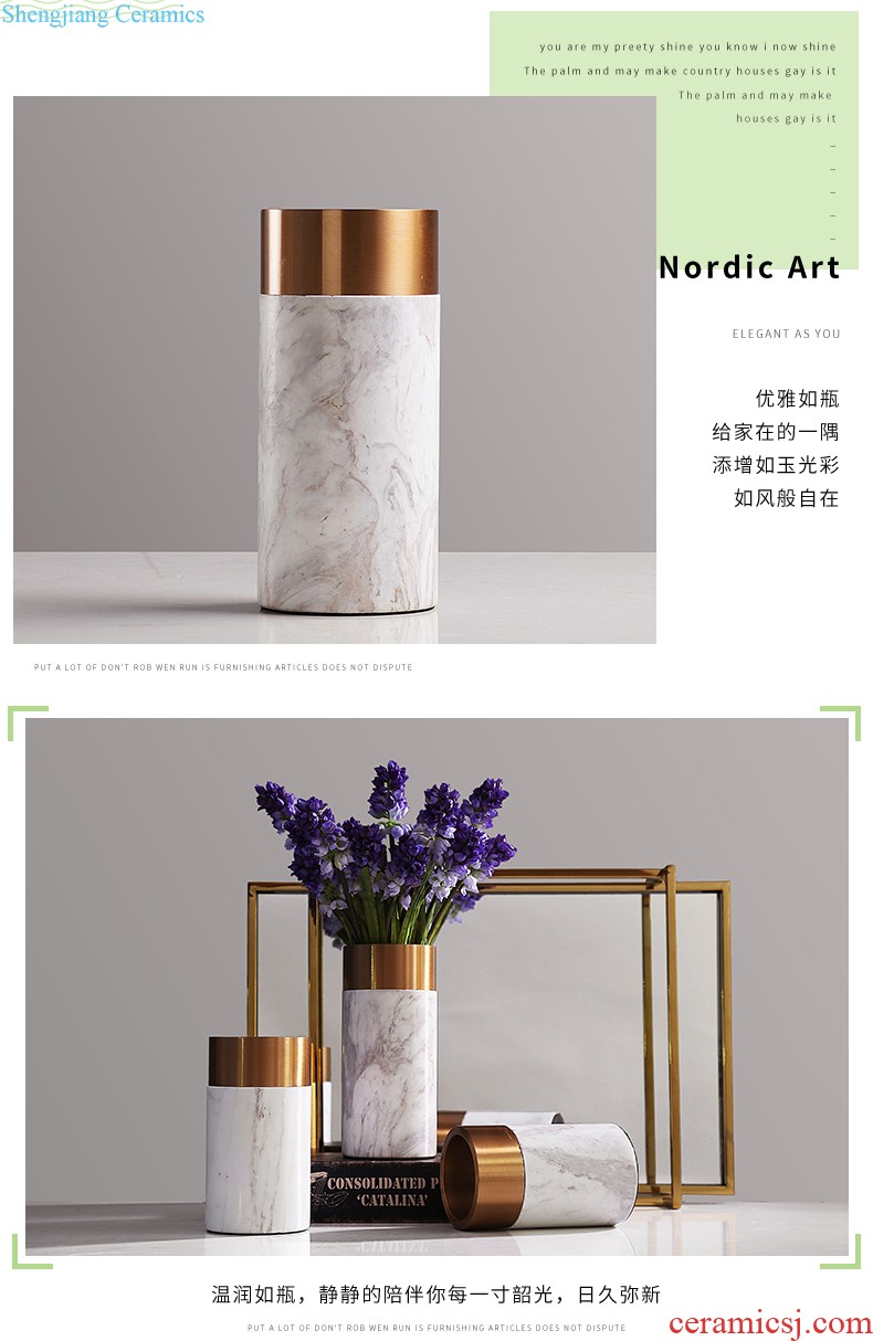 The Nordic idea contracted white ceramic candlestick sweet romance furnishing articles Home wine restaurant table decorations