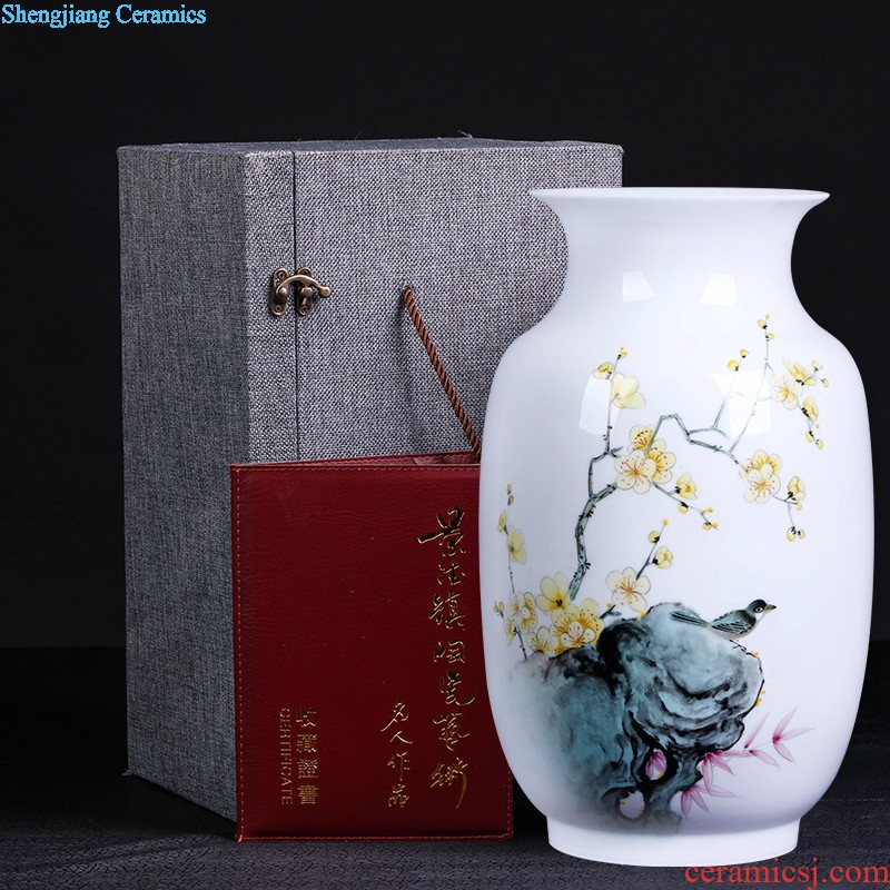 Jingdezhen ceramics Lrene hand-painted on figure plum bottle of blue and white porcelain vase Vogue to live in the sitting room furnishing articles