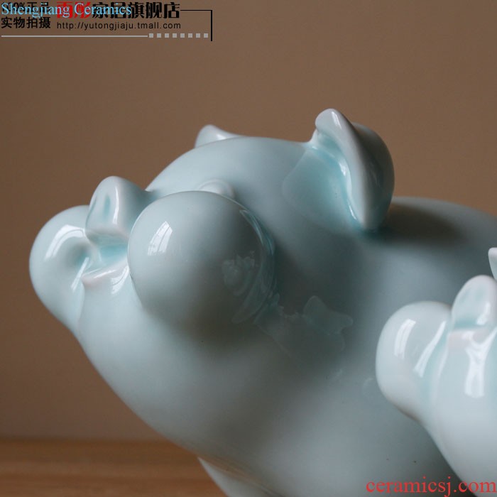 Rain tong home | jingdezhen ceramics creative manual shadow celadon furnishing articles snail animal porcelain porcelain decoration in study