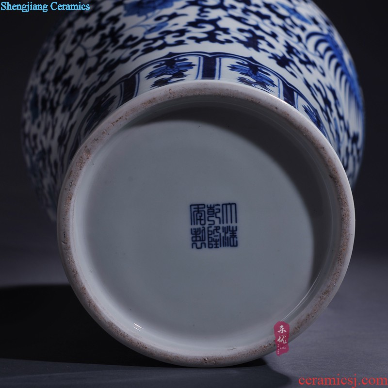 Jingdezhen ceramics vase Wang Yunxi hand-painted success of blue and white porcelain Contemporary sitting room handicraft furnishing articles