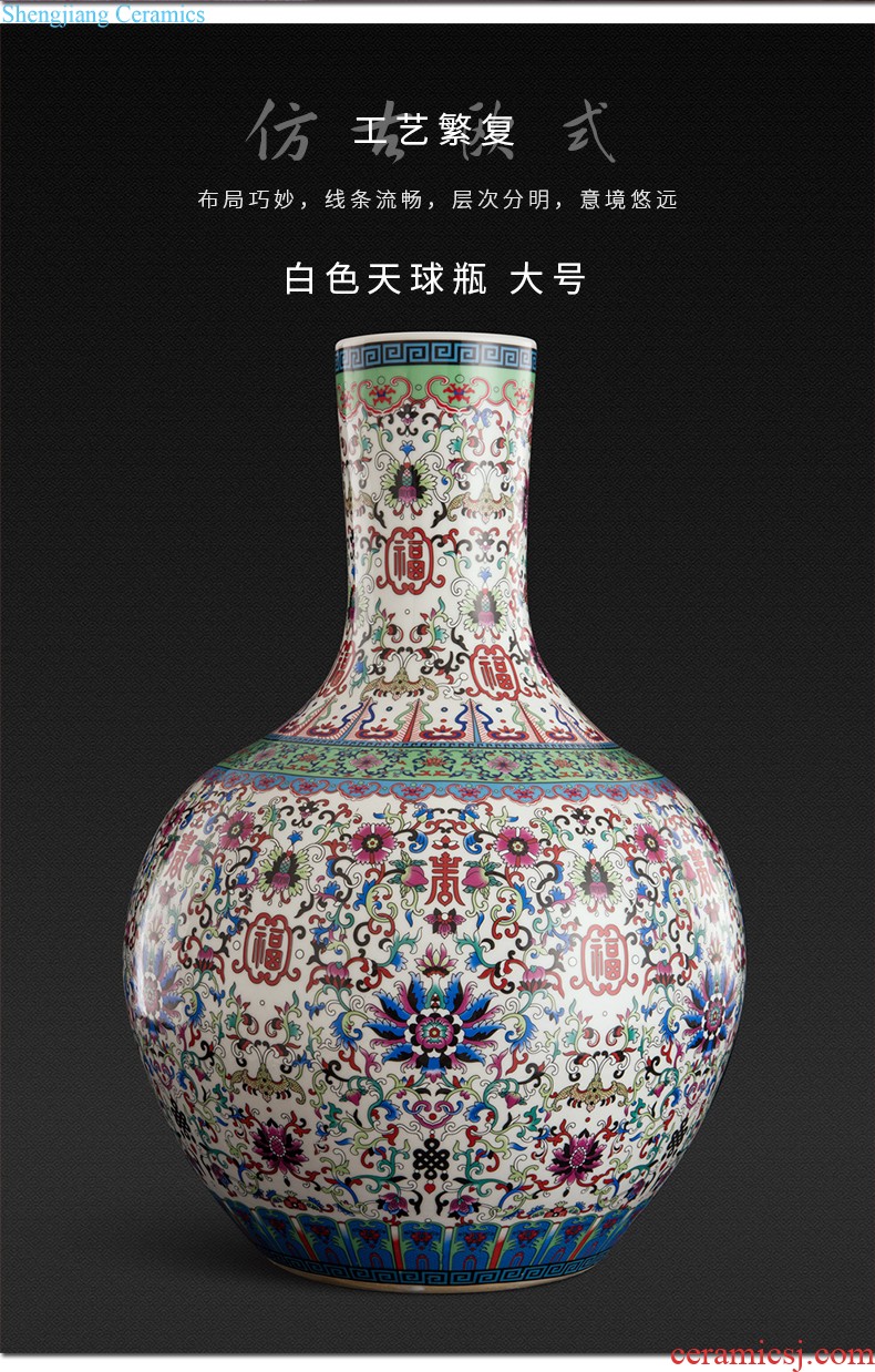 Jingdezhen ceramics hand-painted archaize pomegranate of blue and white porcelain vase flower arranging Chinese style home sitting room adornment is placed