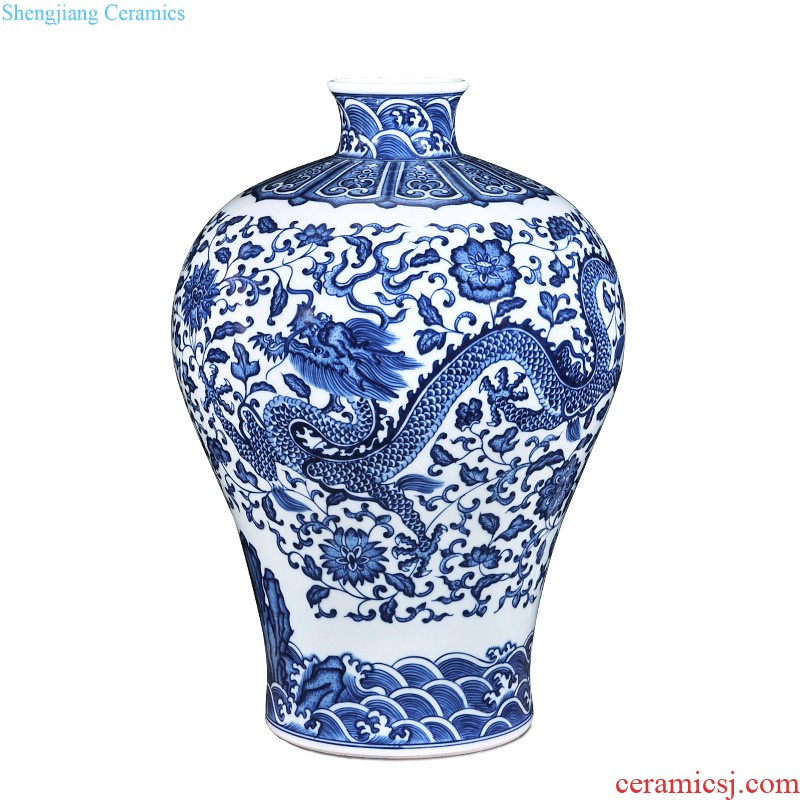 Jingdezhen ceramics imitation qing qianlong powder blue lion sitting room adornment shell flower vase new Chinese style household furnishing articles