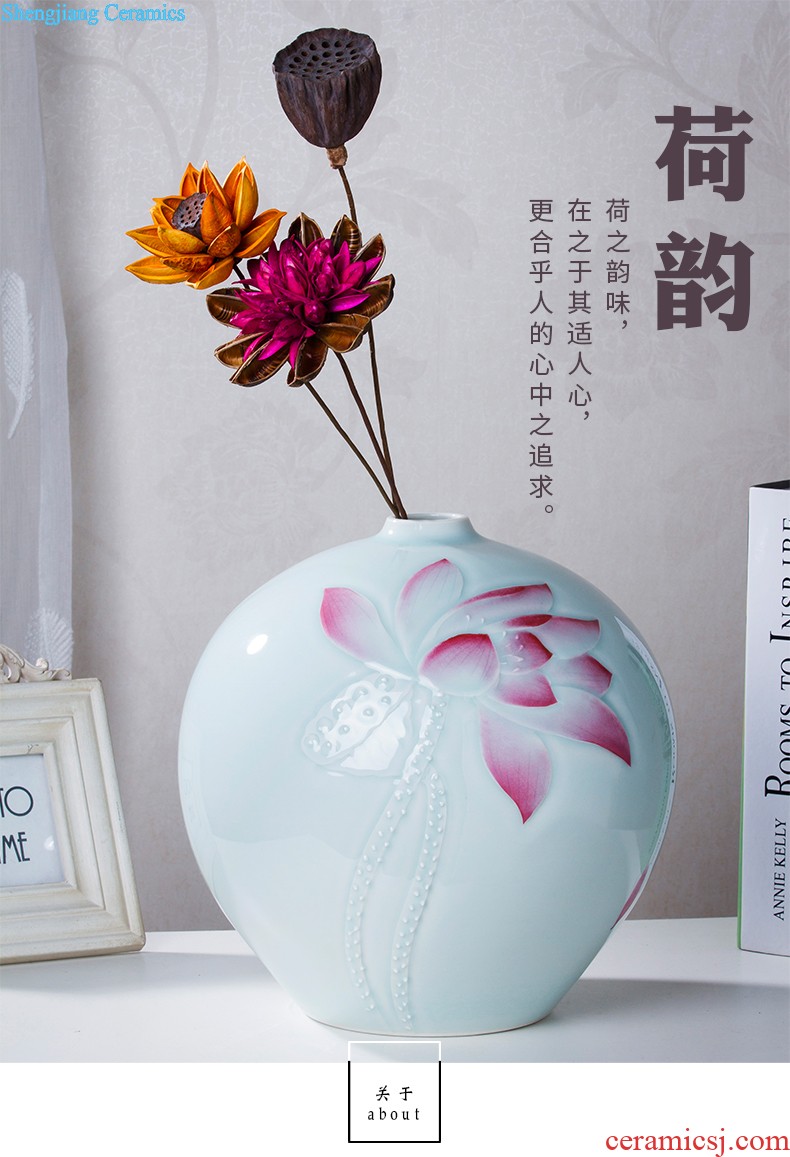 Famous master of jingdezhen ceramics hand-painted thin foetus vases, flower arrangement of modern Chinese style home sitting room adornment is placed