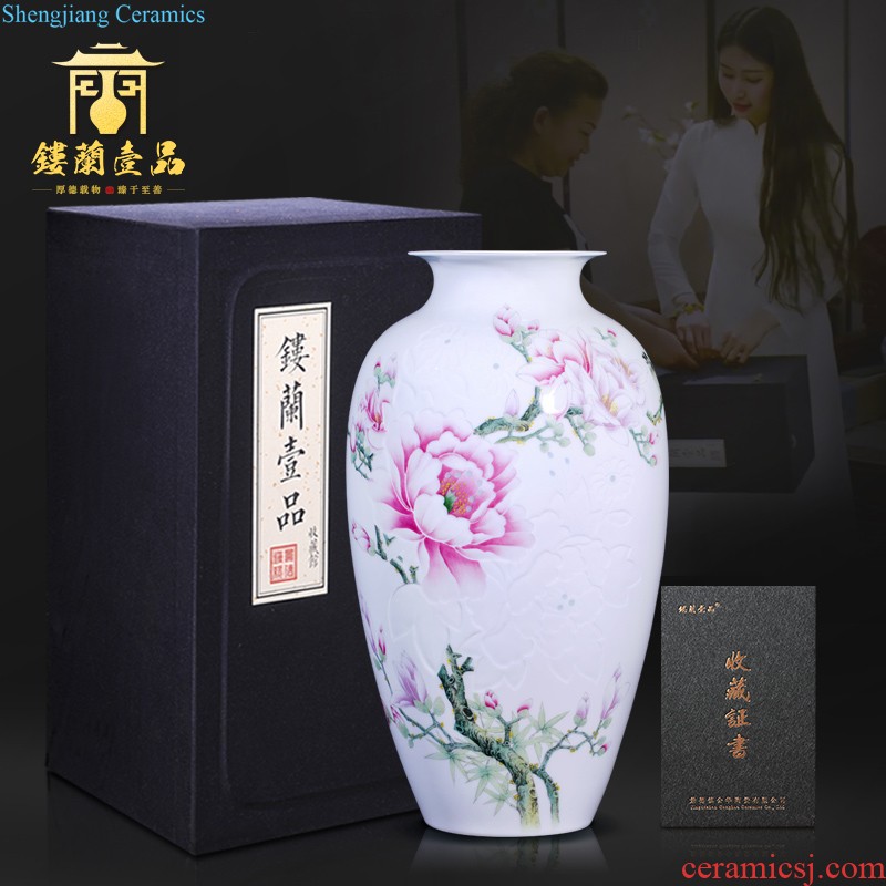 Jingdezhen ceramics hand-painted pastel flower arrangement of large vases, modern new Chinese style household sitting room adornment is placed