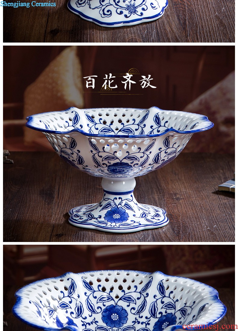 Jingdezhen ceramic famille rose 160 blue and white porcelain vases, hand-painted bucket color lotus The sitting room home handicraft furnishing articles