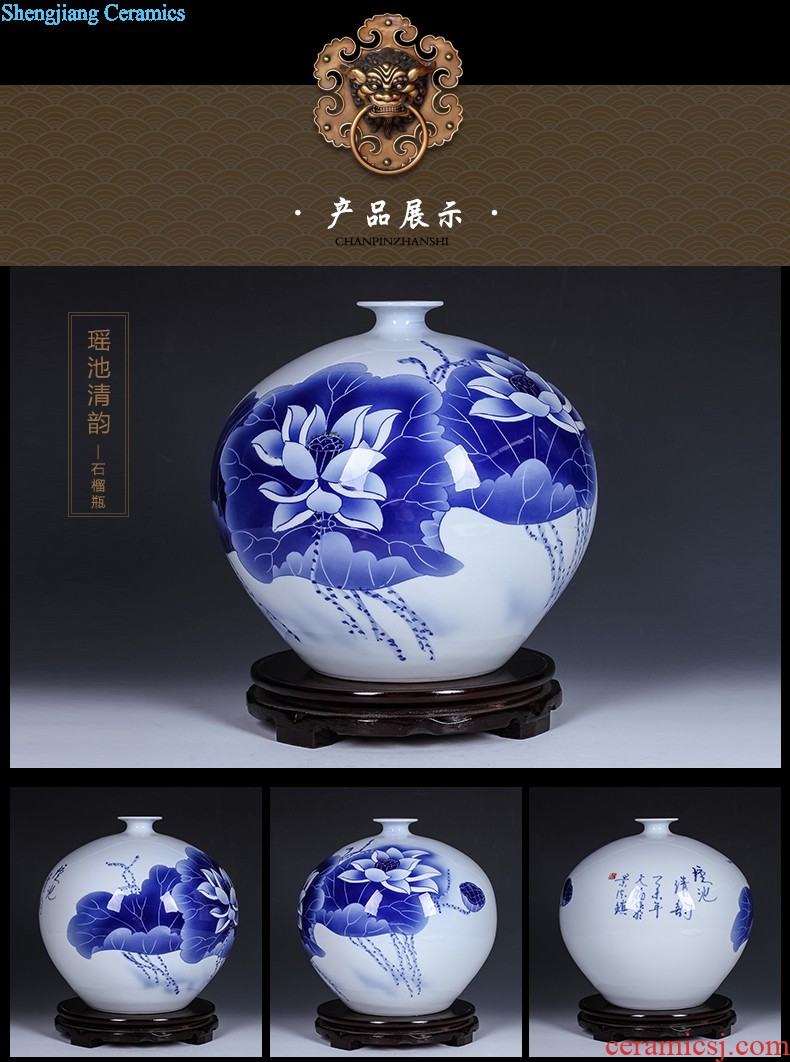 Jingdezhen ceramics Shadow blue variable color glaze vase flowers Fashion contracted home sitting room adornment is placed