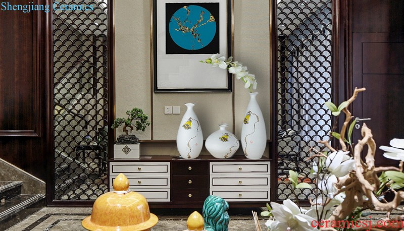 Jingdezhen ceramic vases, white European vase three-piece furnishing articles contracted sitting room between example home decoration