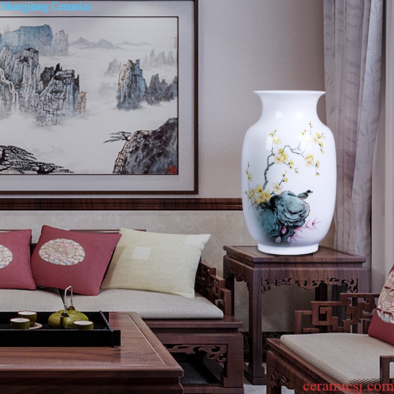 Jingdezhen ceramics Lrene hand-painted on figure plum bottle of blue and white porcelain vase Vogue to live in the sitting room furnishing articles