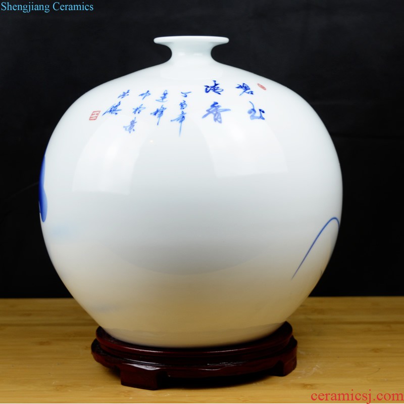 Jingdezhen ceramics celebrity hand-painted porcelain of blue and white porcelain vase household act the role ofing is tasted rich ancient frame large sitting room place