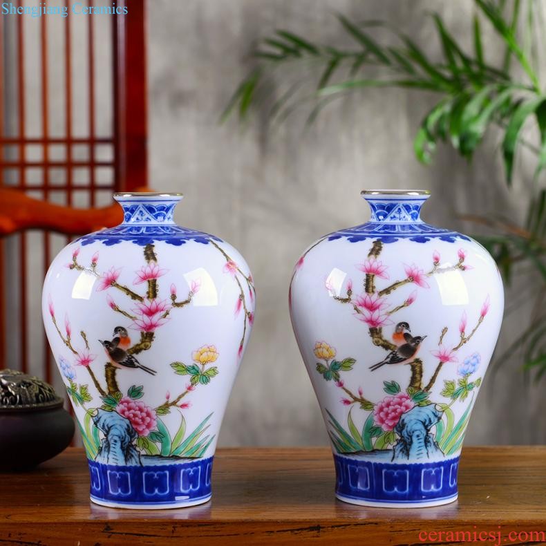 Jingdezhen ceramic vase furnishing articles hand-painted creative retro blue and white porcelain porcelain of sitting room home furnishing articles