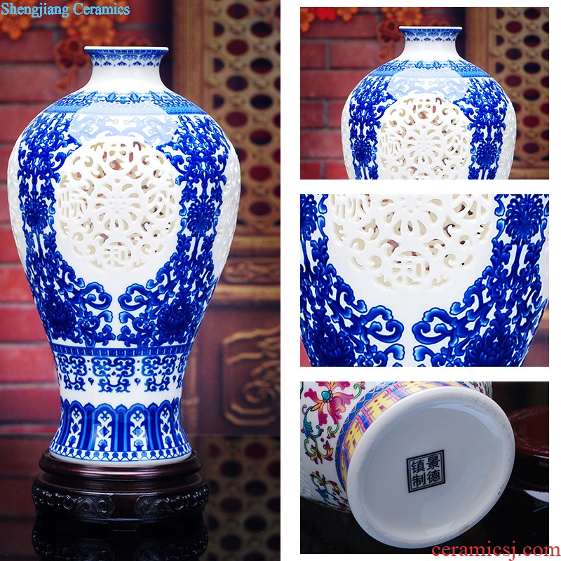 Jingdezhen blue and white landscape ceramic hand-painted goddess of mercy bottle 1 115 meters 1.2 meters 1.2 meters of large vase celebration