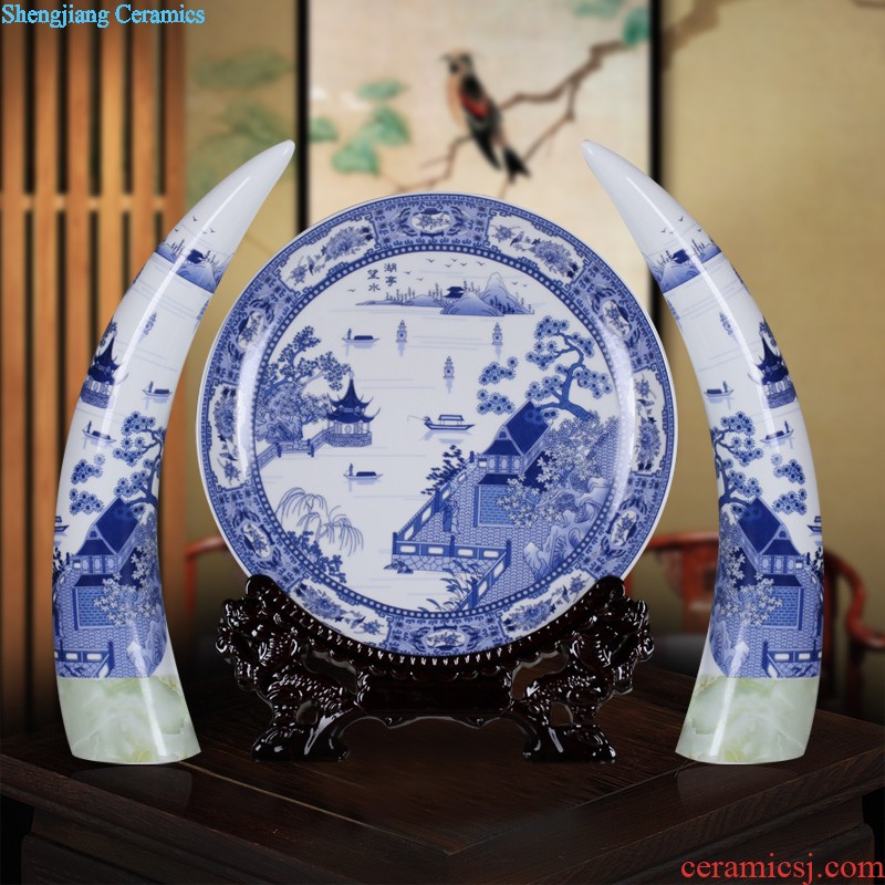 Jingdezhen ceramic hand-painted porcelain plate of blue and white porcelain painting the living room of Chinese style household porch setting wall mural hang a picture