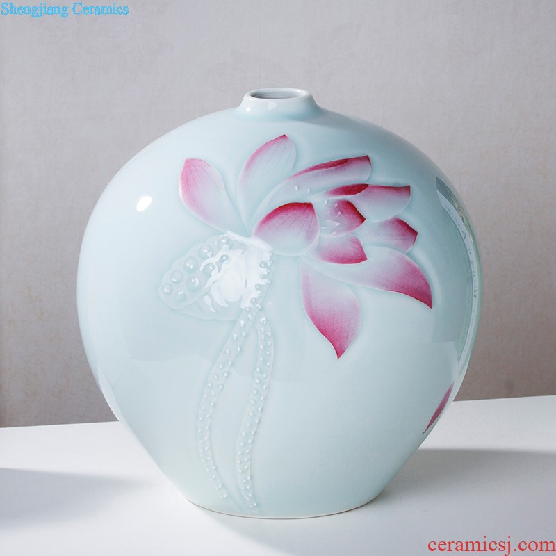 Famous master of jingdezhen ceramics hand-painted thin foetus vases, flower arrangement of modern Chinese style home sitting room adornment is placed