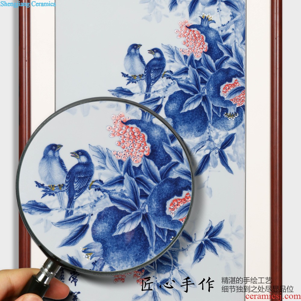 Jingdezhen ceramics furnishing articles imitation qing qianlong blue scramble for flower flower vase Chinese style household decorate wedding gift