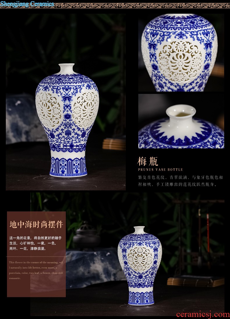 Jingdezhen ceramics furnishing articles hand-painted sabingga sukdun dergici jimbi hang dish by dish sitting room of Chinese style household decorative arts and crafts