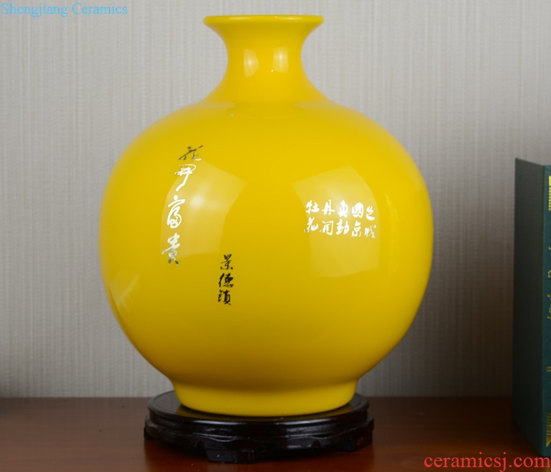 Jingdezhen ceramics Hollow out of blue and white porcelain vase restoring ancient ways The sitting room creative Chinese style household adornment furnishing articles