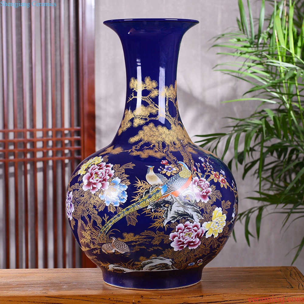 Jingdezhen ceramic vase furnishing articles beaming famille rose gold flower arranging wax gourd bottle of modern Chinese style household decoration