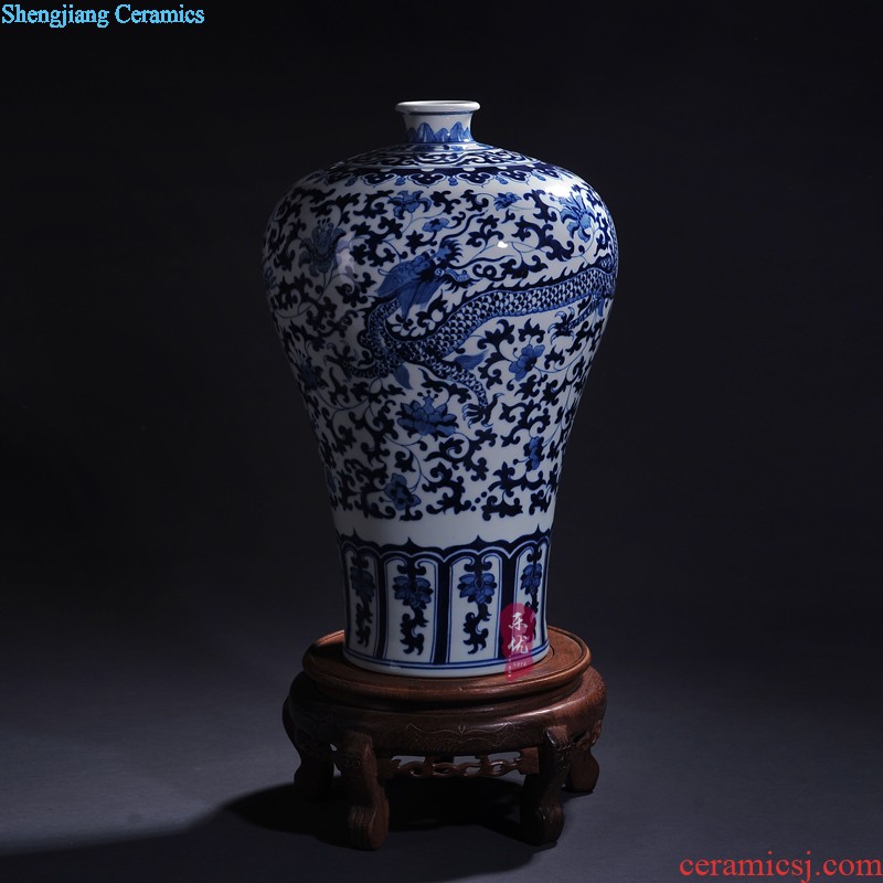 Jingdezhen ceramics vase Wang Yunxi hand-painted success of blue and white porcelain Contemporary sitting room handicraft furnishing articles