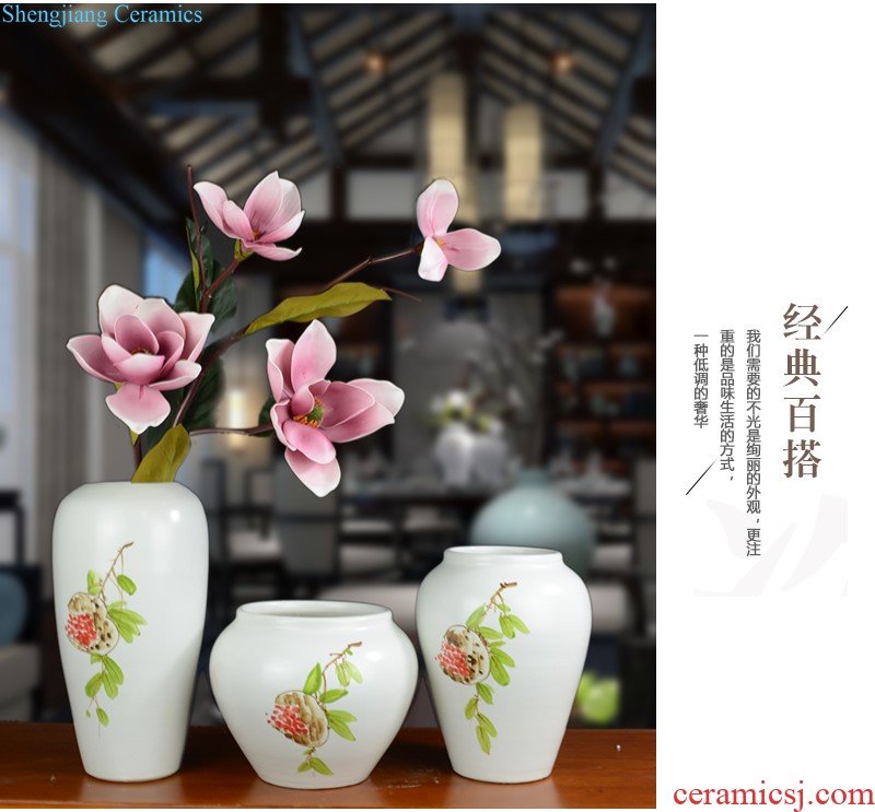 Jingdezhen ceramics creative hand-painted cheongsam blue and white porcelain vases, small wine sitting room adornment handicraft furnishing articles