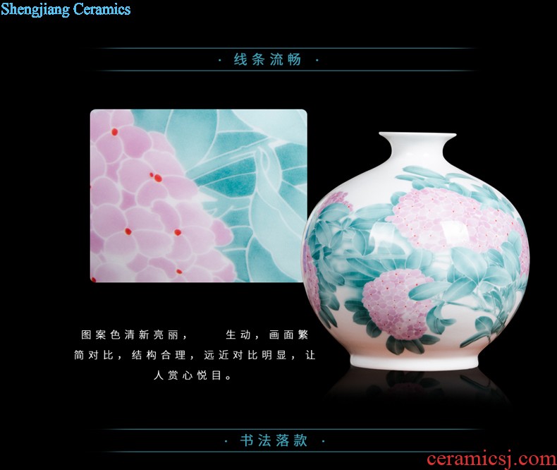 Famous master of jingdezhen ceramics vases, flower arranging Chinese style is contemporary and contracted household wine sitting room adornment is placed