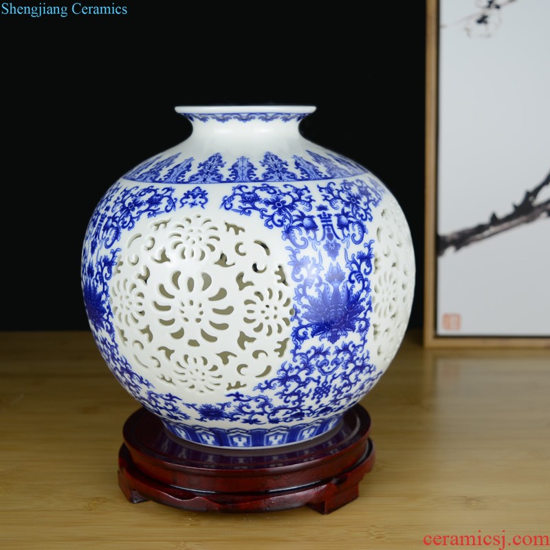 Archaize kiln line vase jingdezhen ceramic furnishing articles contracted household act the role ofing is tasted of contemporary sitting room hotel arts and crafts