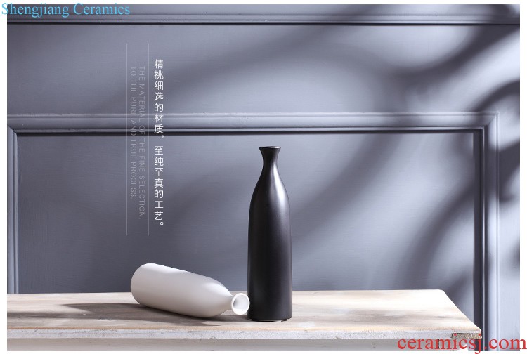 Blue and white porcelain vase landscape of jingdezhen ceramics sitting room Chinese wind restoring ancient ways household soft adornment furnishing articles arranging flowers