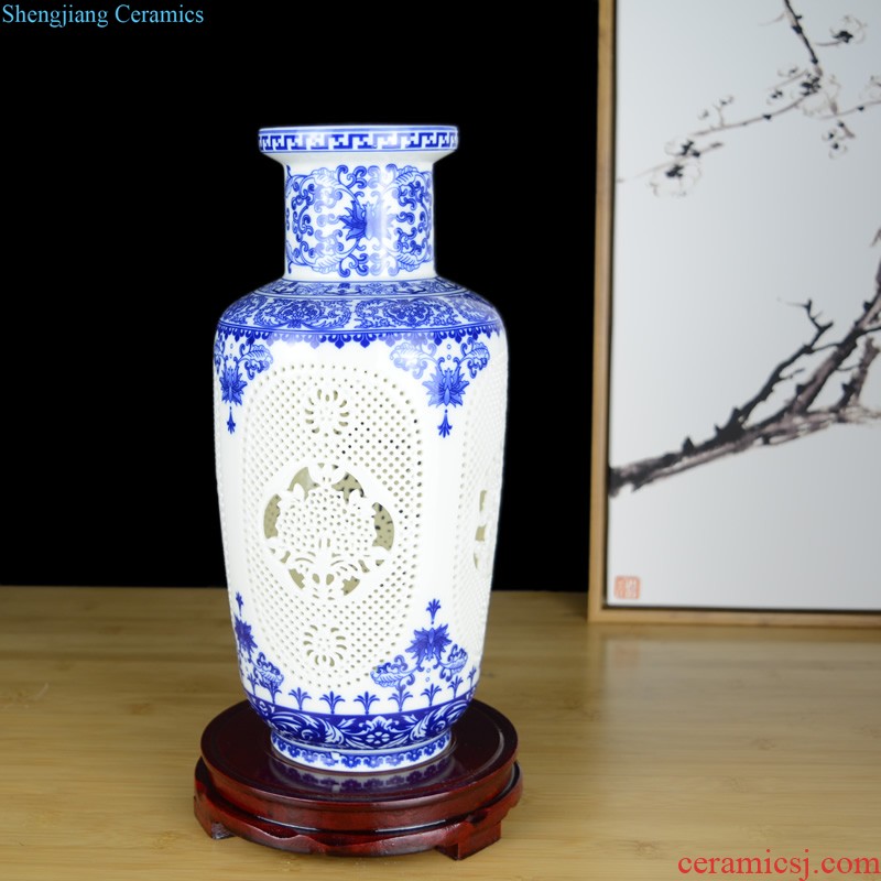 Archaize kiln line vase jingdezhen ceramic furnishing articles contracted household act the role ofing is tasted of contemporary sitting room hotel arts and crafts