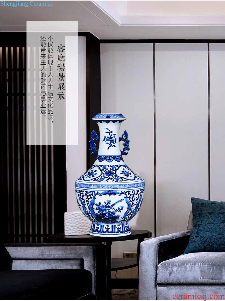 Jingdezhen ceramic flower arrangement of blue and white porcelain vase furnishing articles of Chinese style restoring ancient ways home sitting room TV ark adornment porcelain