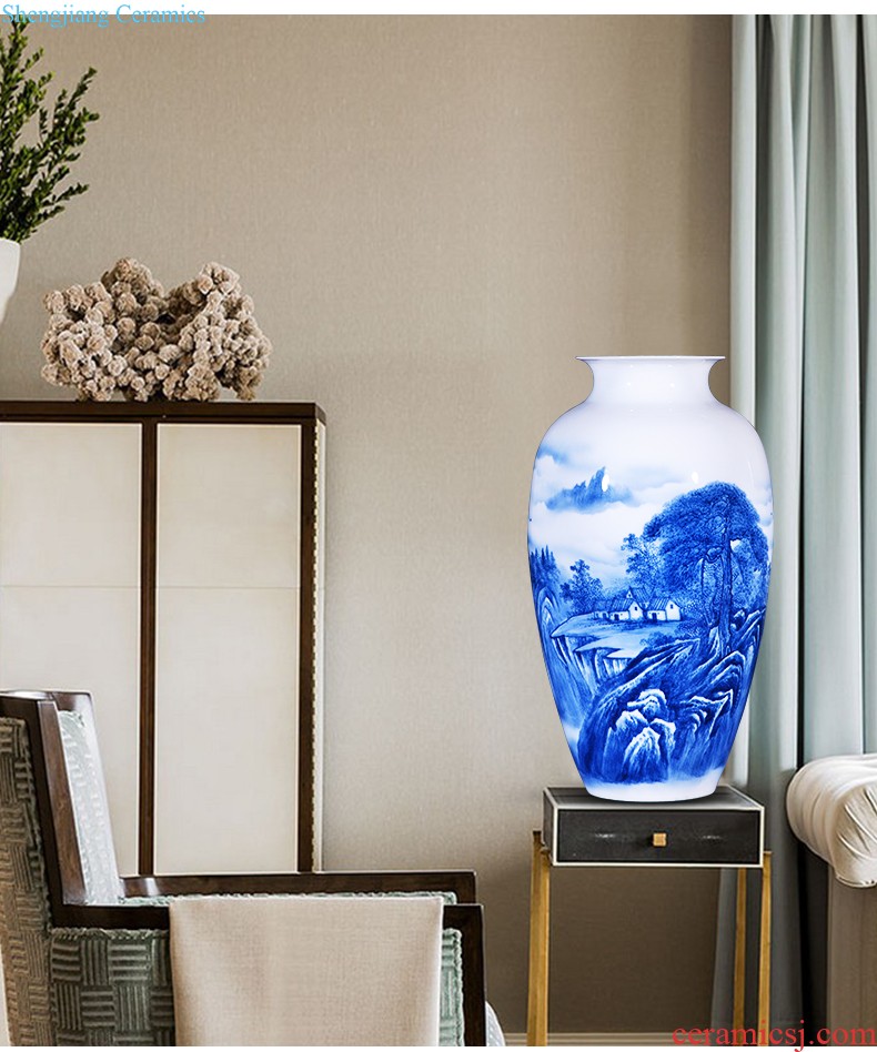 Jingdezhen ceramics furnishing articles hand-painted blue and white porcelain vases, flower arrangement of Chinese style restoring ancient ways is the sitting room bookcase home decoration