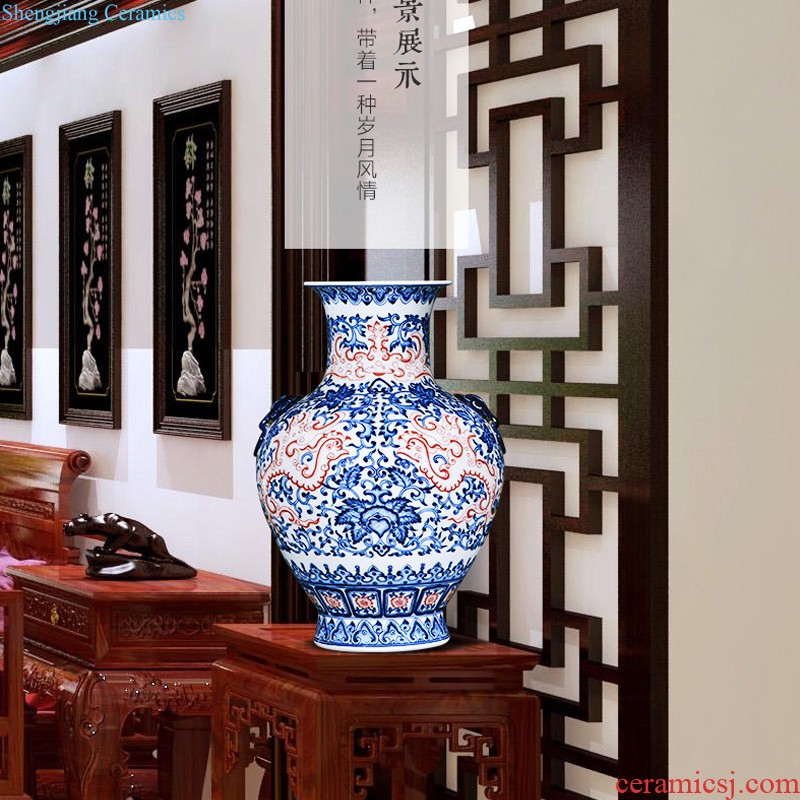 Jingdezhen ceramics by hand antique vases, flower arranging furnishing articles of Chinese style restoring ancient ways is the sitting room TV ark home decoration