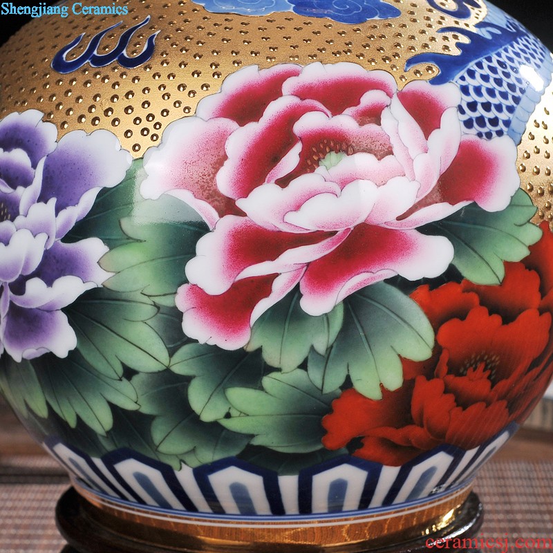 Jingdezhen ceramics Gold kirin blue and white porcelain vase spit bead Contemporary and fashionable sitting room adornment is placed process