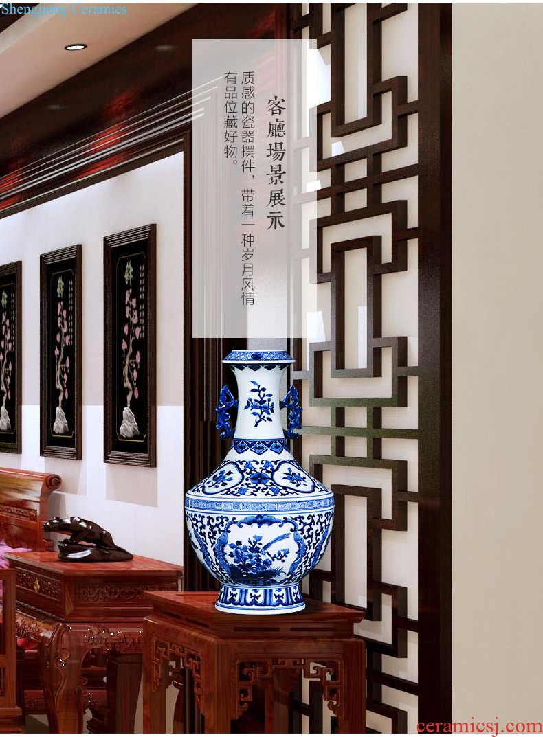 Jingdezhen ceramic flower arrangement of blue and white porcelain vase furnishing articles of Chinese style restoring ancient ways home sitting room TV ark adornment porcelain