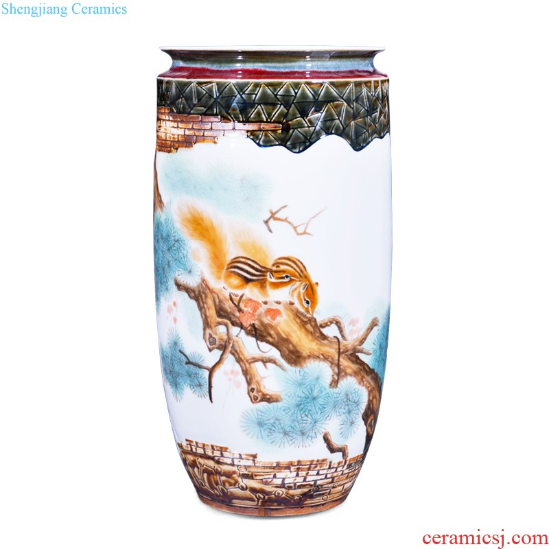 Jingdezhen ceramics hand-painted famille rose flower vase of new Chinese style is contemporary and contracted home sitting room adornment is placed