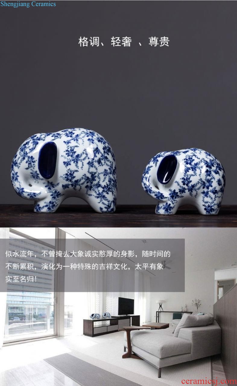 Chicken chicken furnishing articles shadow green ceramic zodiac desktop furnishing articles lovely ceramic decoration is a nest of the bird